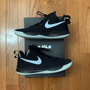 Gently Worn - NIKE Lebron Witness 3 Black White Size 10